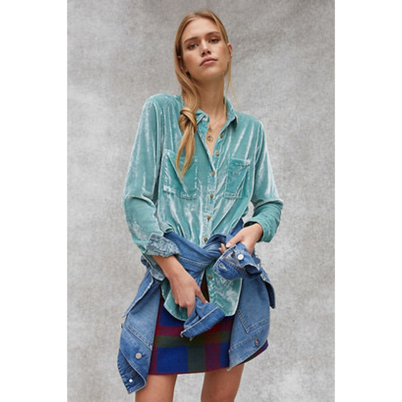 Anthropologie Tops - Pilcro Anthropologie Mara Relaxed Sea Foam Velvet Button Down Shirt Blouse Soft